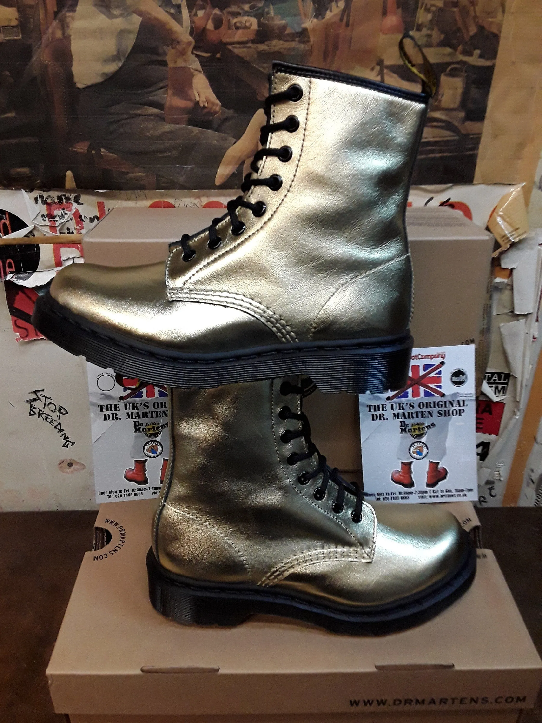 Dr Martens 1460 Gold Nappa 8 Hole Size 4