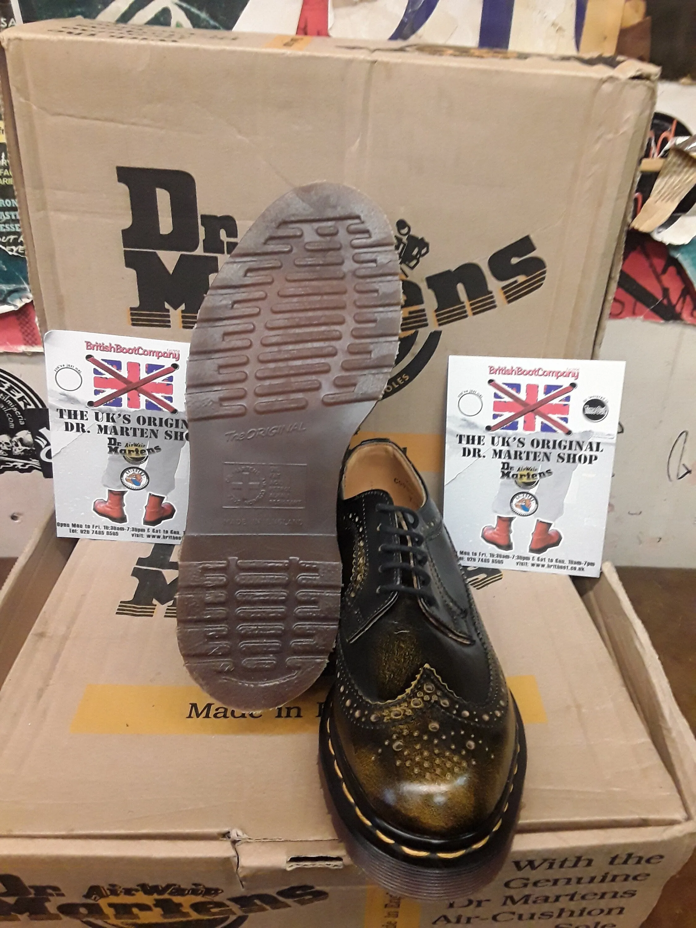 Dr Martens 3989 Made in England Yellow Rub Off Brogue Size 4