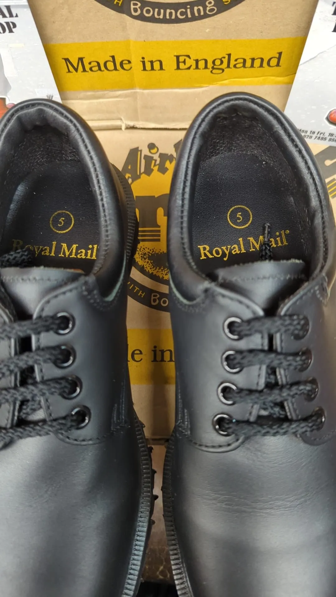 DR MARTENS ROYAL MAIL PREMIUM MADE IN ENGLAND 4 HOLE PADDED SHOE VARIOUS SIZES