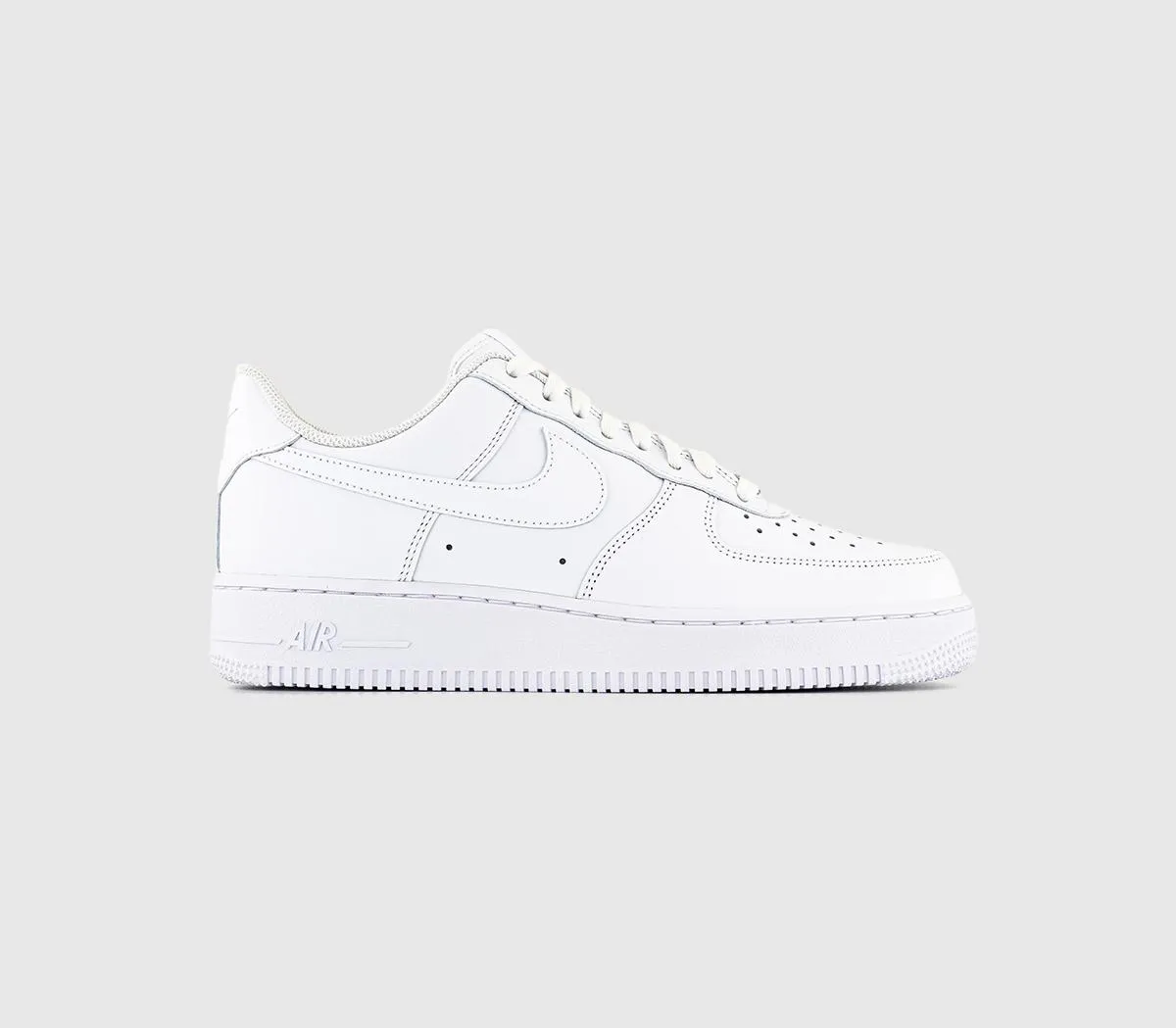 Nike Air Force 1 07 Trainers M White