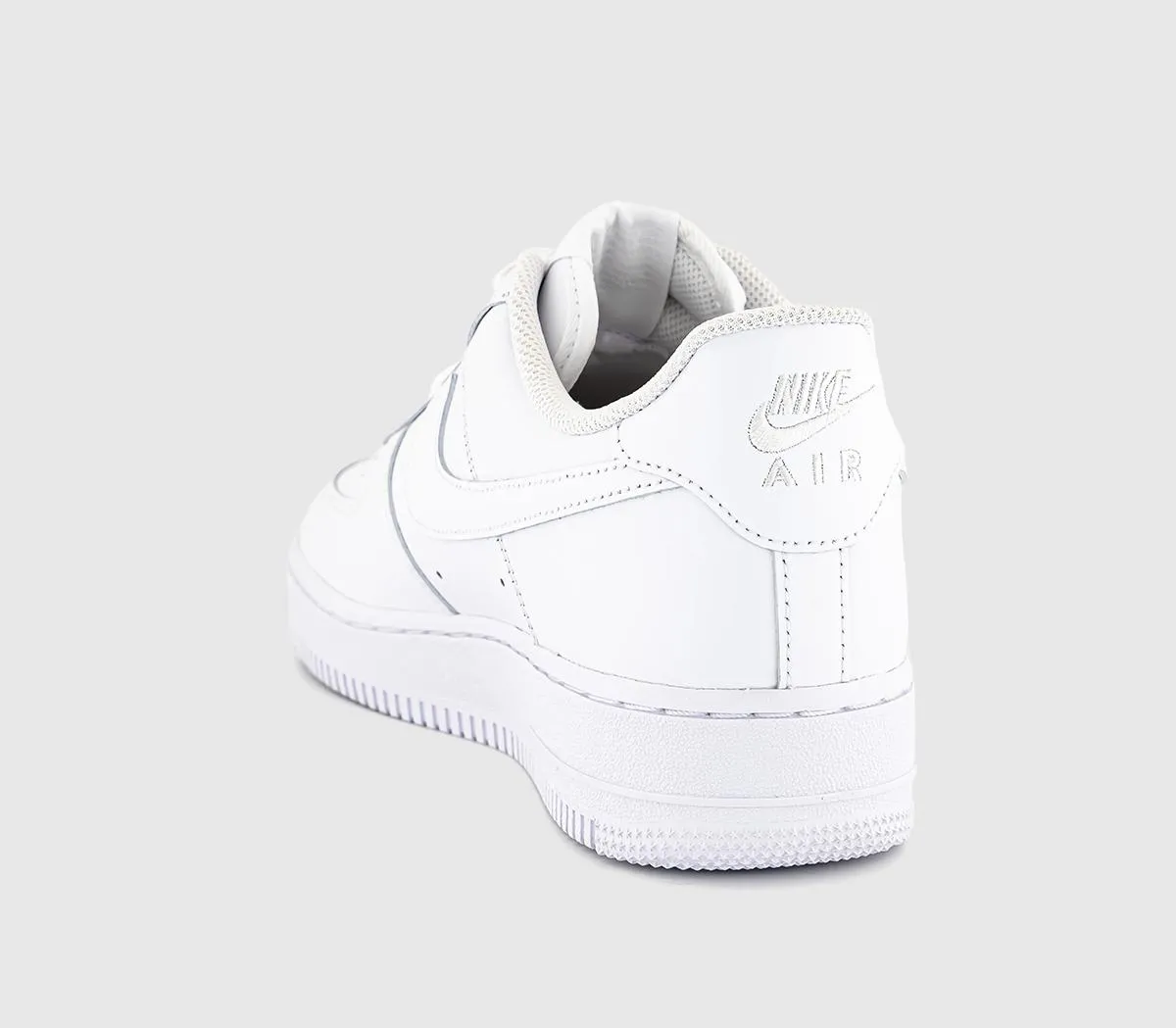 Nike Air Force 1 07 Trainers M White