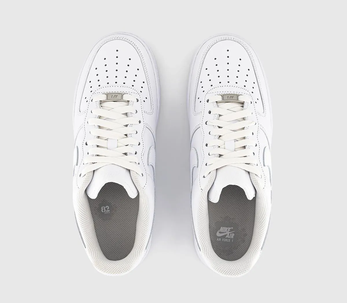 Nike Air Force 1 07 Trainers M White