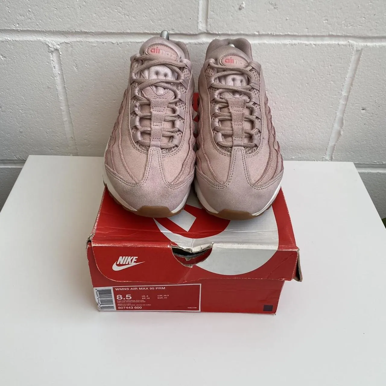 Nike Air Max 95 Trainers In Pink W/ Gumsole