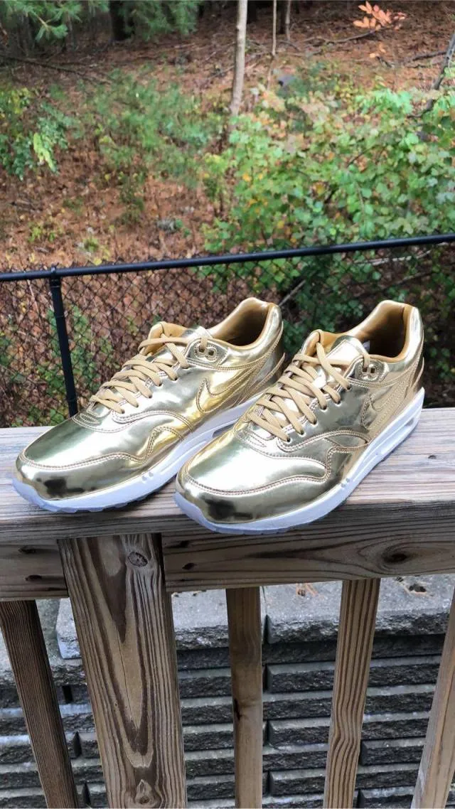 Nike ID Air Max 1 Gold