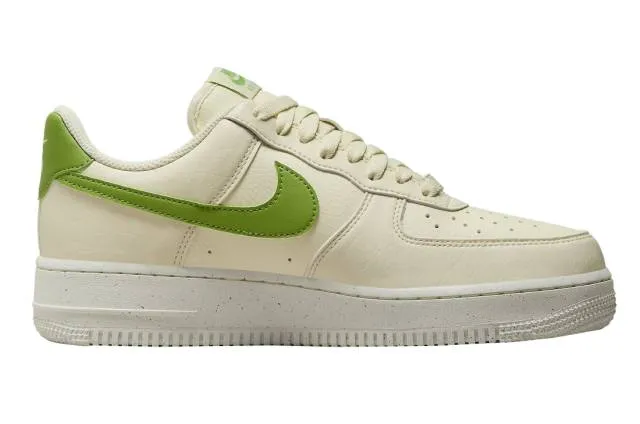 Nike Women's Air Force 1 '07 SE (Coconut Milk Chlorophyl...