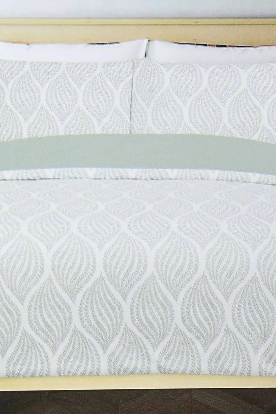 Teal And White Leaf Reversible 3-Piece Duvet Cover Set (Double Size)